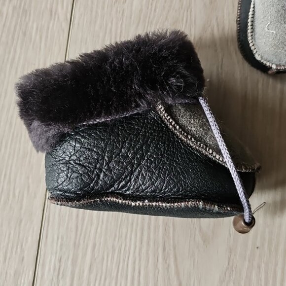 Handmade Leather & Fur Moccasin Booties - Picture 4 of 7